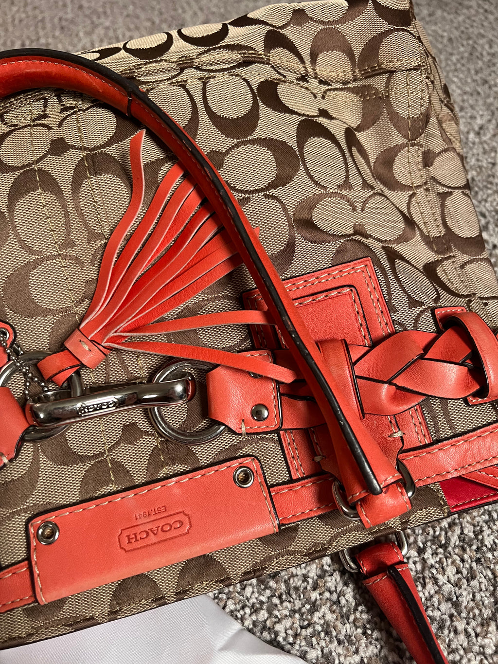 2000‘s Coach Hampton Signature Canvas Leather Bag
