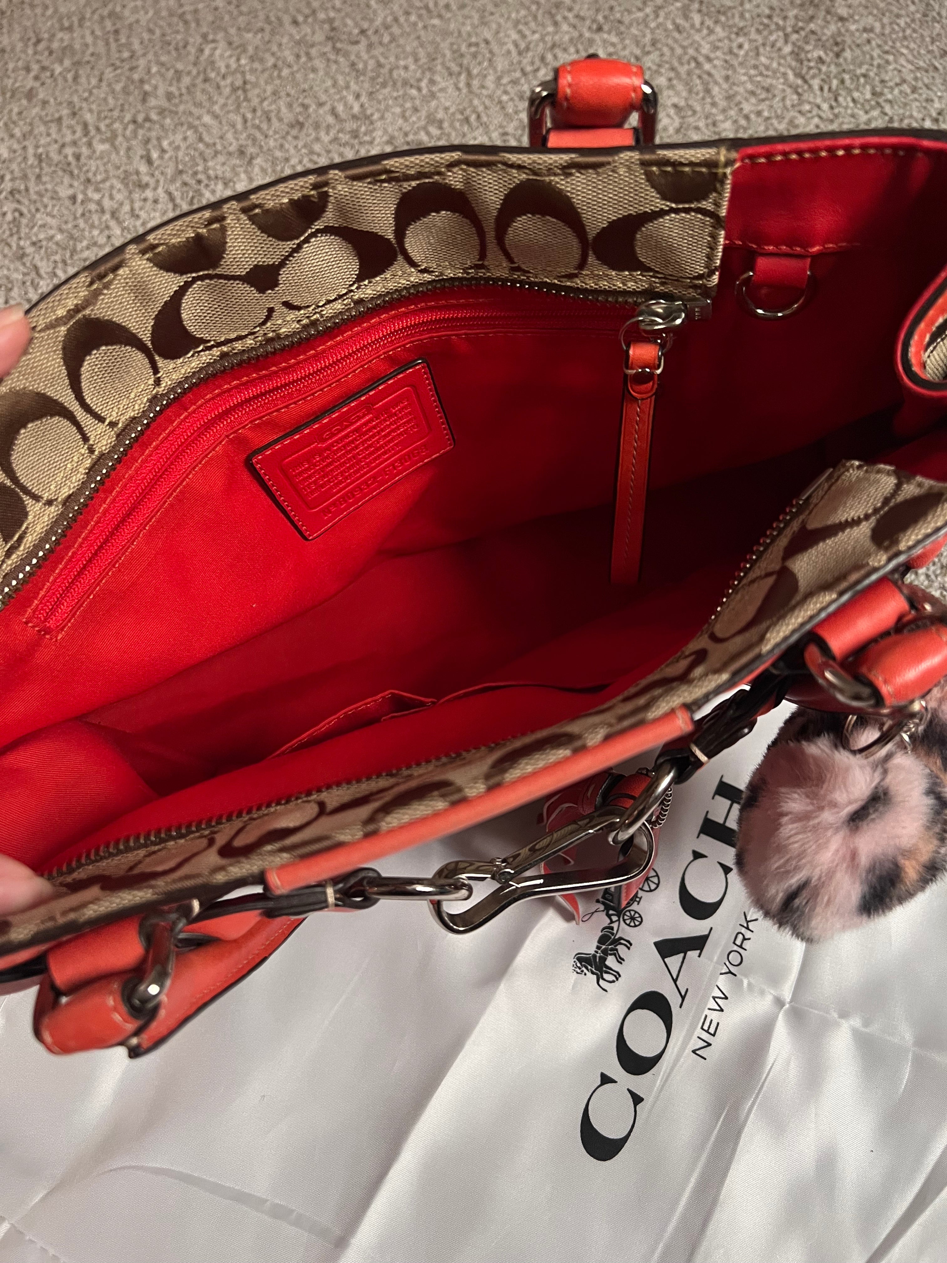 2000‘s Coach Hampton Signature Canvas Leather Bag