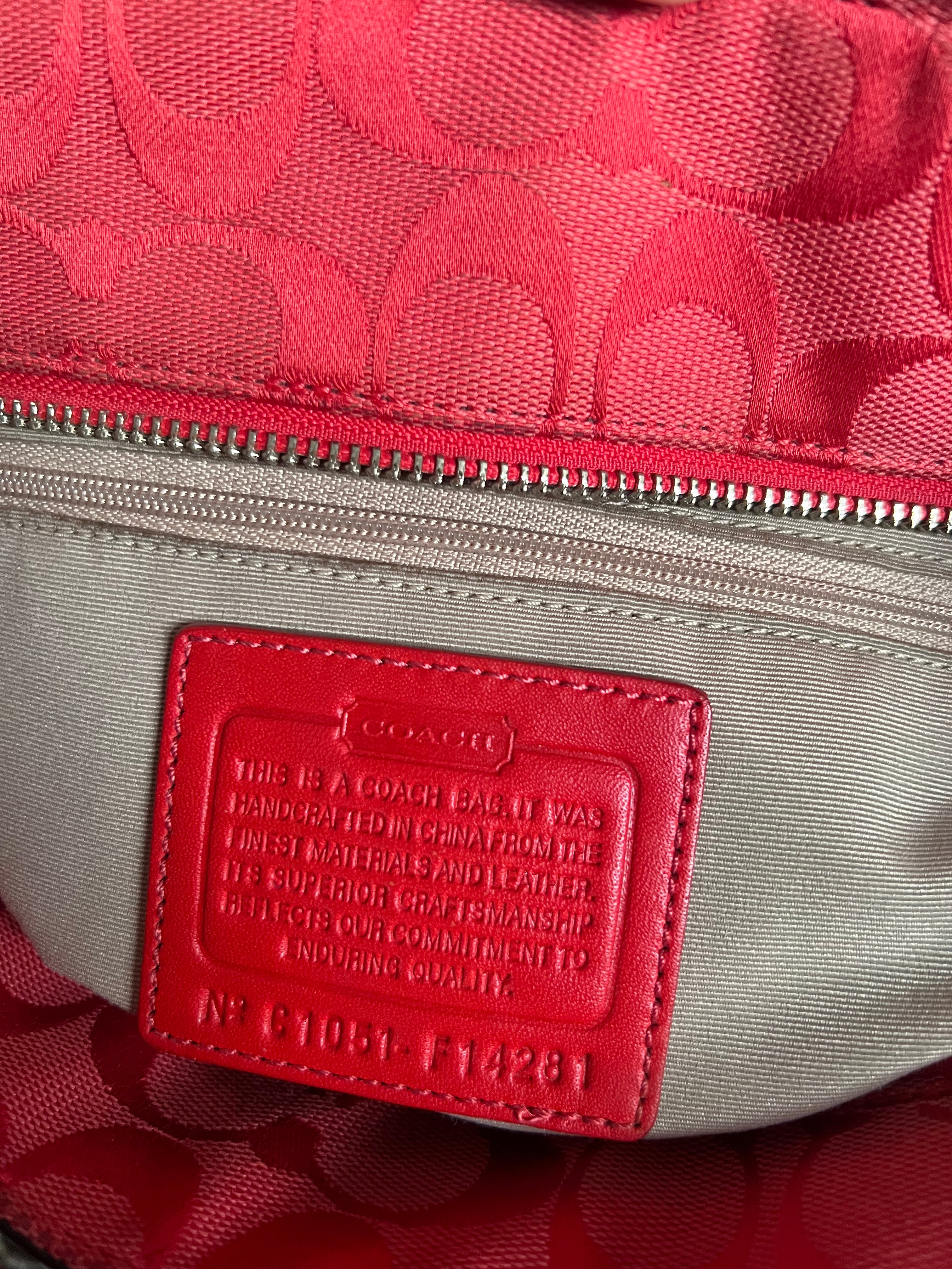 Coach Signature Gallery Tote Canvas Shoulder Bag